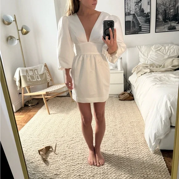 REFORMATION NWT - Elegant White Puff Sleeve Dress - Picture 4 of 4